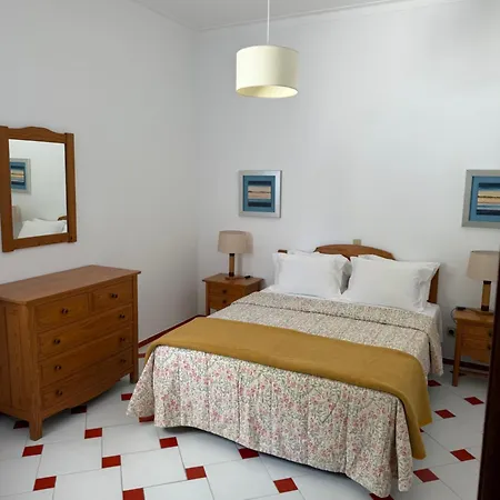Do Vau - Vau Janelas Azuis Apartment *